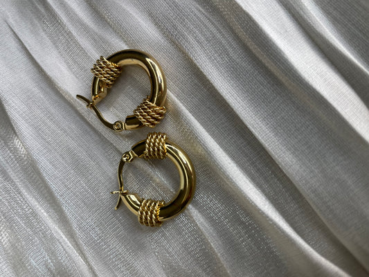 Boucles d'Oreilles Dorées Créoles Epaisses Avec Multi Anneaux Fines Torsadés