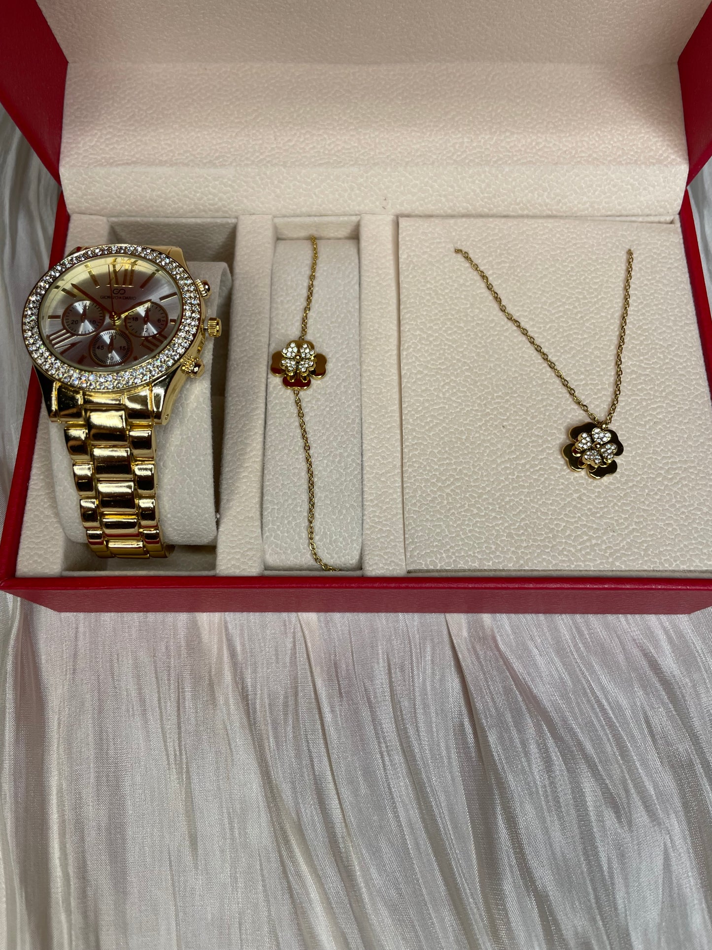 Montre fleur trèfle Bijoux